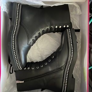 Vince Camuto boots size 8